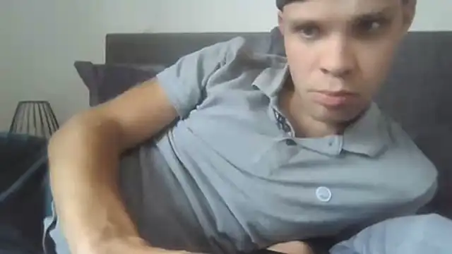 sexybushguyIvar stripchat live cam model