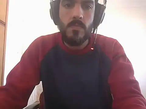 Dogo-90 stripchat live cam model