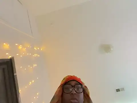 21bratttt stripchat live cam model