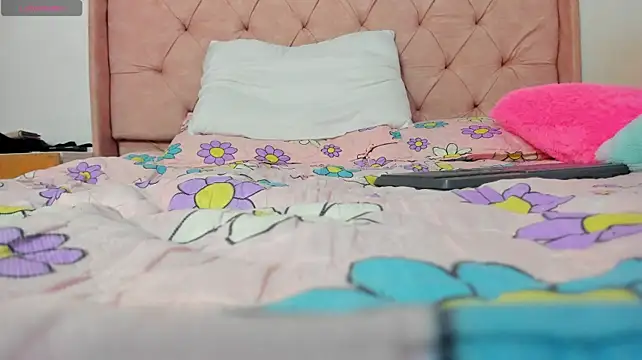 solpeich stripchat live cam model