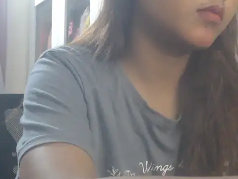 NancyRuvi stripchat live cam model