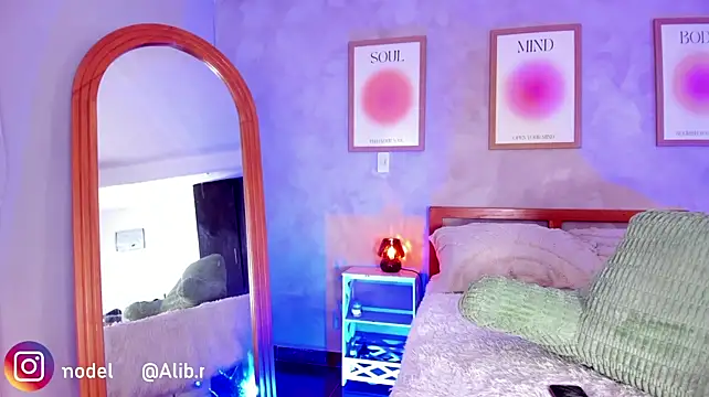 AliceBanks stripchat live cam model