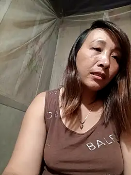 Angelina-Luxxy stripchat live cam model