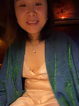 Iridessa- stripchat live cam model