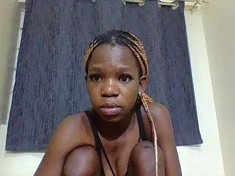 SugarPlumBabe16 stripchat live cam model