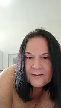 YayaMineira stripchat live cam model