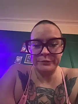 quinnmariexo stripchat live cam model