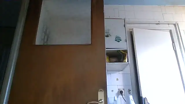 mariusica1@xh stripchat live cam model