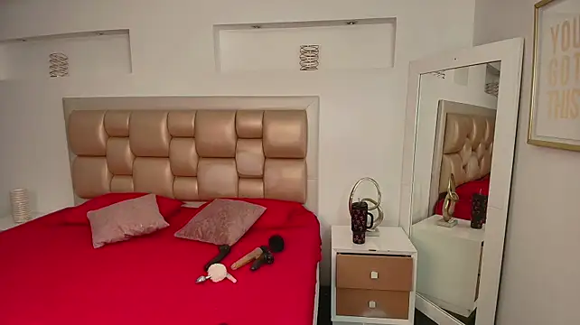 MiaaBelle stripchat live cam model