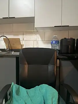 MIAMI9 stripchat live cam model