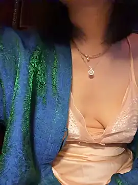 Iridessa- stripchat live cam model