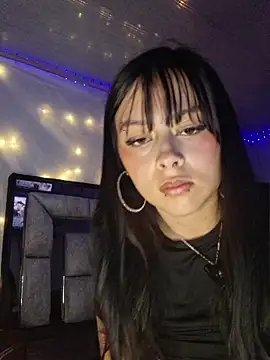 Bella_Canndy stripchat live cam model