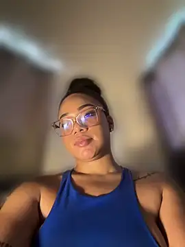 ashley_Tompson1 stripchat live cam model