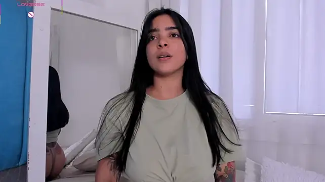 KamilaBetancourt stripchat live cam model