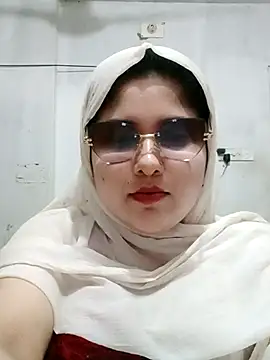 Nusrat-N stripchat live cam model