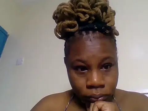 ebonitah stripchat live cam model
