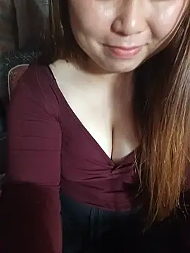 Lavy-bivi stripchat live cam model