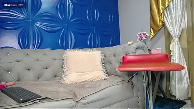 JolieDuvalle stripchat live cam model