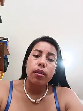 _andrea30 stripchat live cam model