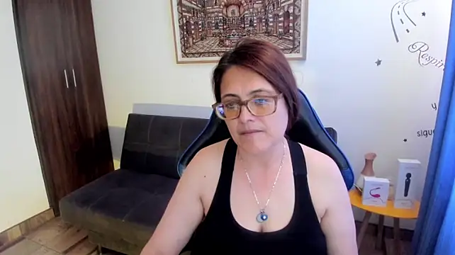 Ivette_Shaira stripchat live cam model