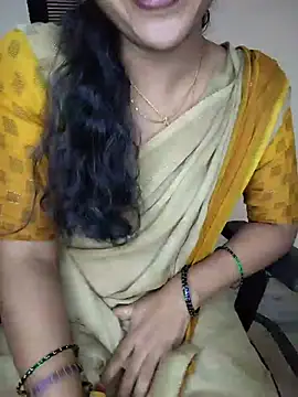 Cute-Smiely-Queen-Telugu stripchat live cam model