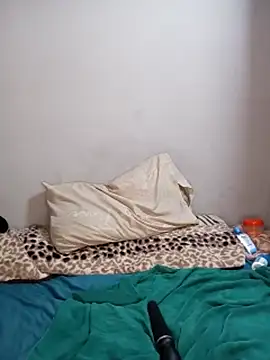 SexySlender_98 stripchat live cam model
