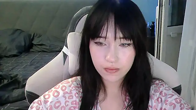 EvaHurt stripchat live cam model