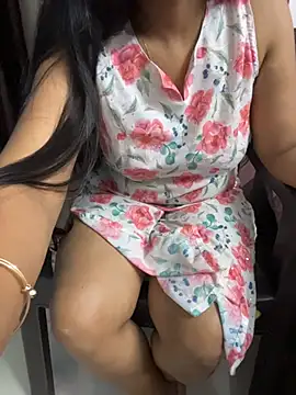 LoveJourney stripchat live cam model
