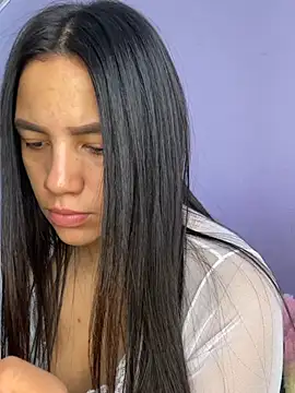 Marianahb-e stripchat live cam model