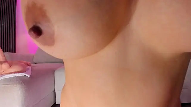 Leah_Grey stripchat live cam model