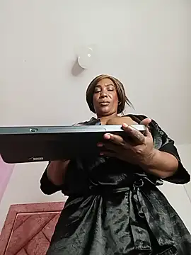 MadameEbony stripchat live cam model