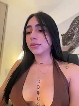 IsabellaNoir_ stripchat live cam model