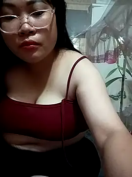 Mina2000a stripchat live cam model