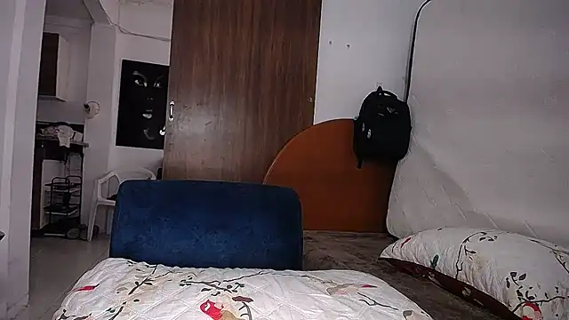 yselahot stripchat live cam model