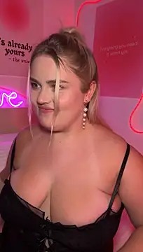 April_Vancee stripchat live cam model
