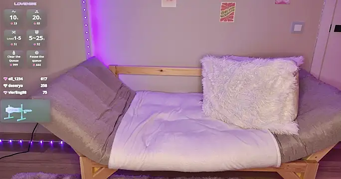 Hannakeyn stripchat live cam model