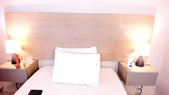 zurismith stripchat live cam model