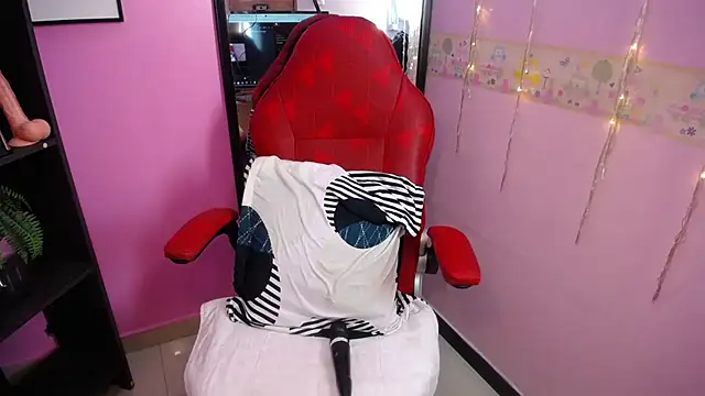 Katy_Jhomson stripchat live cam model