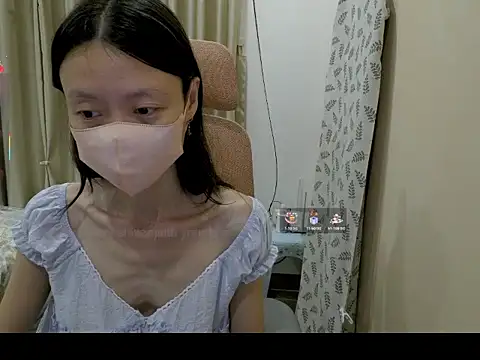 Lil-Cherry stripchat live cam model
