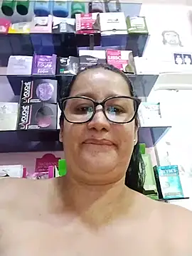 keilymadam stripchat live cam model