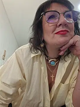 LaliaMia stripchat live cam model