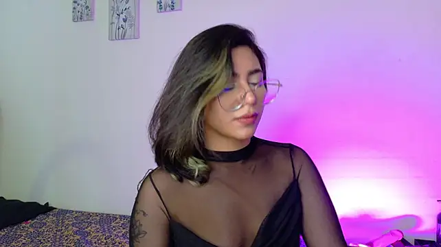 Alejaa_storm stripchat live cam model