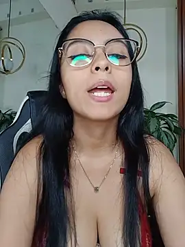 LuciiferBlack stripchat live cam model