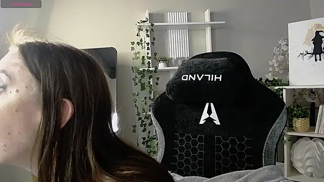 EmilyStevart stripchat live cam model