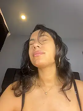 PilarJones_ stripchat live cam model