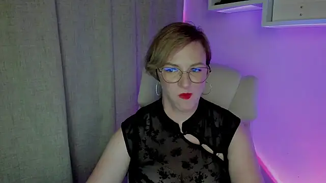feliziaDesire stripchat live cam model