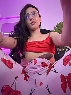 Im_lauritaa stripchat live cam model