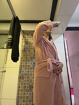 Aneruivinhaa stripchat live cam model