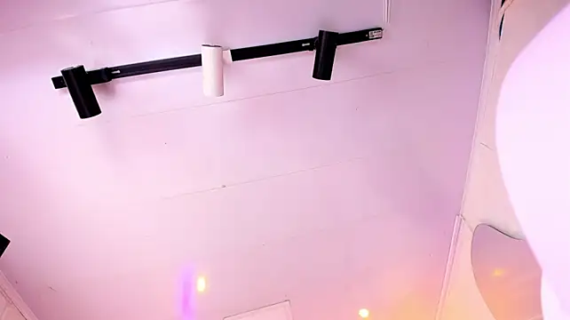 EmmyTorner stripchat live cam model