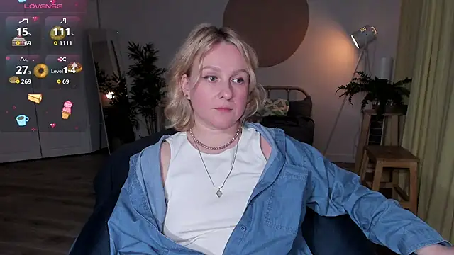 Lazy_Lady stripchat live cam model